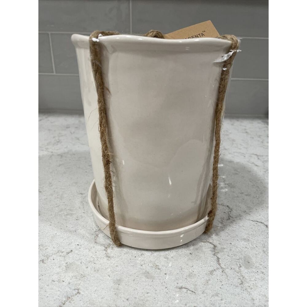 QUEEN BEE Rae Dunn Embossed Ceramic White 7.5” Planter w/ Saucer & Drain Hole - Picture 5 of 7